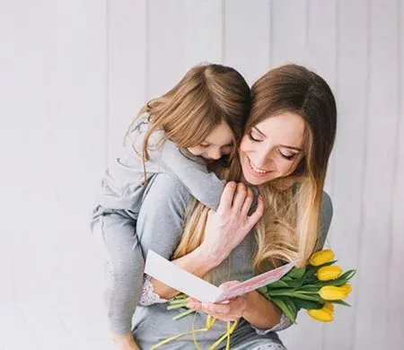  عکس مادر و دختر احساسی برای روز مادر ۲۰۲۵