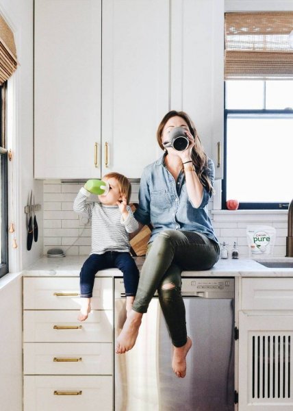  عکس مادر با فرزند در خانه