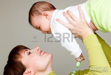  عکس مادر در طبیعت با کودک