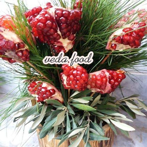  انار تزیین شده برای شب یلدا