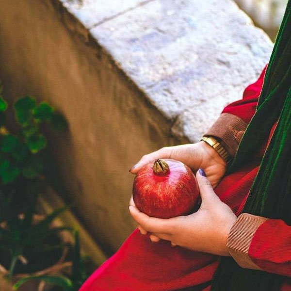  عکس پروفایل شب یلدا دخترانه شیک