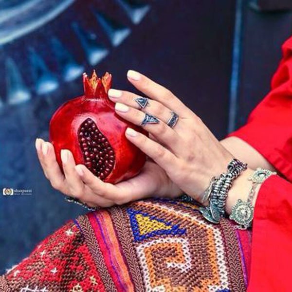  عکس پروفایل شب یلدا دخترانه شیک