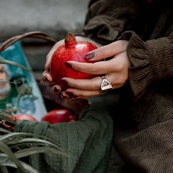  عکس پروفایل شب یلدا دخترانه شیک