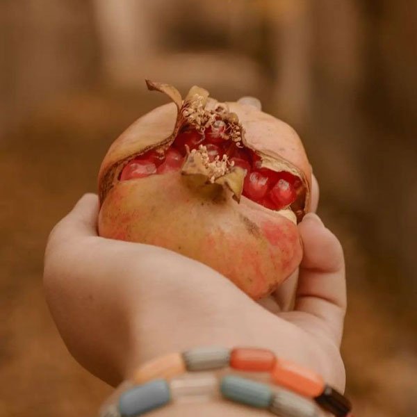  عکس پروفایل شب یلدا دخترانه شیک