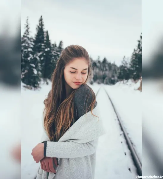  عکس دخـتر در برف زیبا