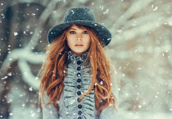  عکس پروفایـل دخـتری در برف