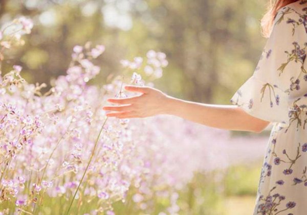  تصویر زمینه بهاری دخترانه