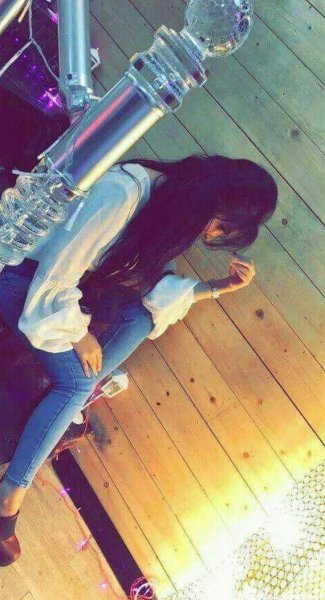  عکس پروفایل دختر مو بلند از پشت