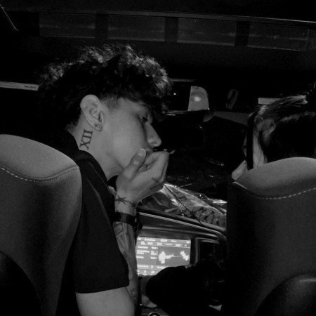 پروفایل هاي‌ عاشقانه