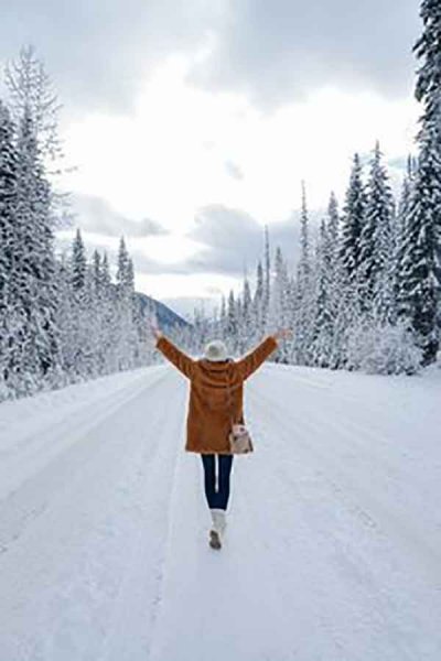  عکس پروفایل زمستانی دخترانه از پشت