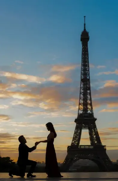  عکس برج ایفل پسرانه