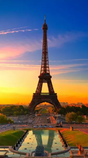عکس برج ایفل در پاییز