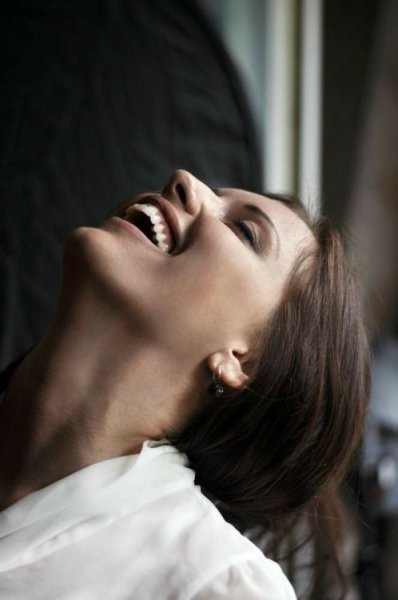  عکس پروفایل دخترانه طبیعی با لبخند