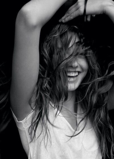  عکس لبخند دختر طبیعی