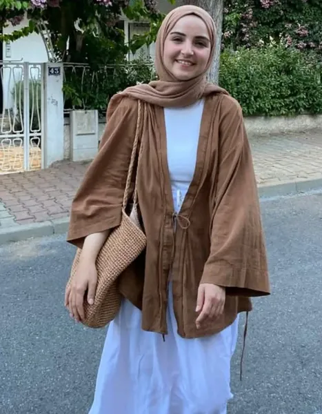  عکس دختر محجبه با استایلی خاص