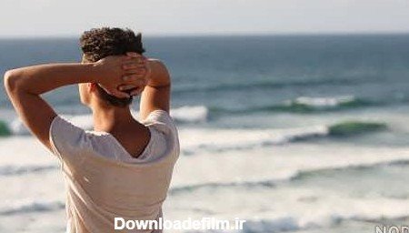  عکس مرد غمگین کنار دریا