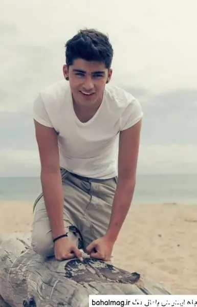  ژست عکس کنار دریا مردانه