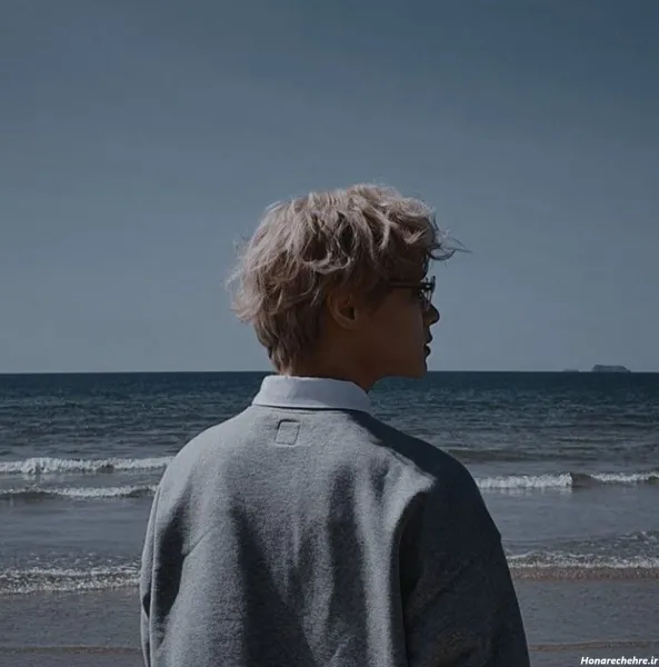  ژست عکس کنار دریا مردانه