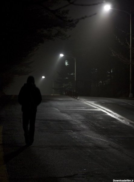  عکس مرد تنها در تاریکی