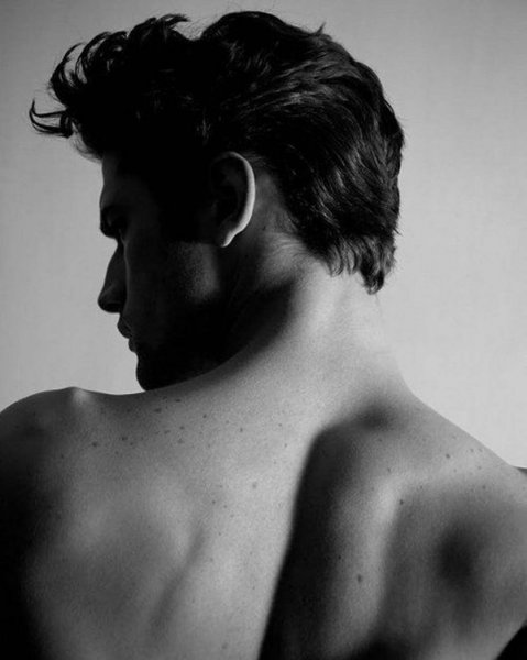  عکس سیاه و سفید برای پروفایل فیک پسرانه