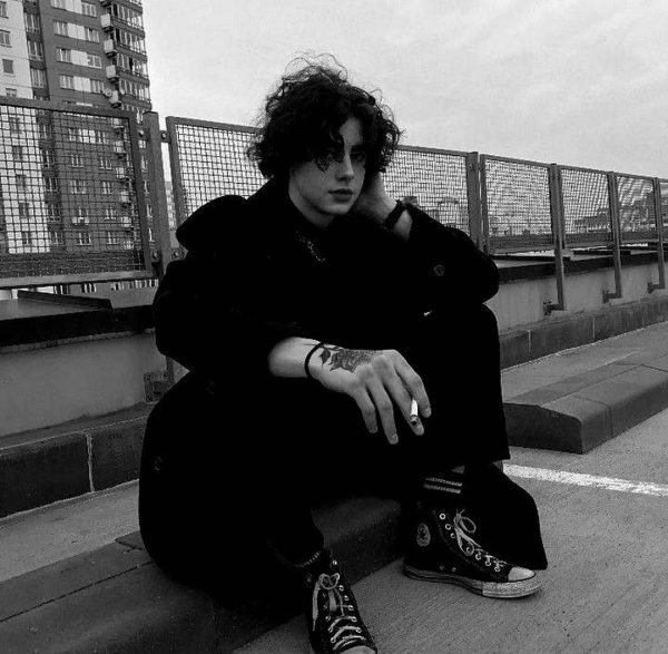  پروفایل پسرونه شاخ فیک سیاه سفید