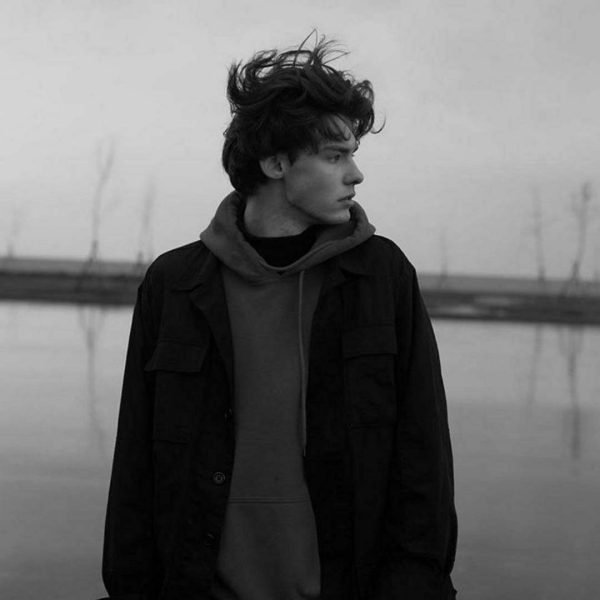  پروفایل پسرونه شاخ فیک سیاه سفید