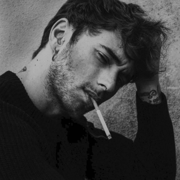  پروفایل پسرونه شاخ فیک سیاه سفید