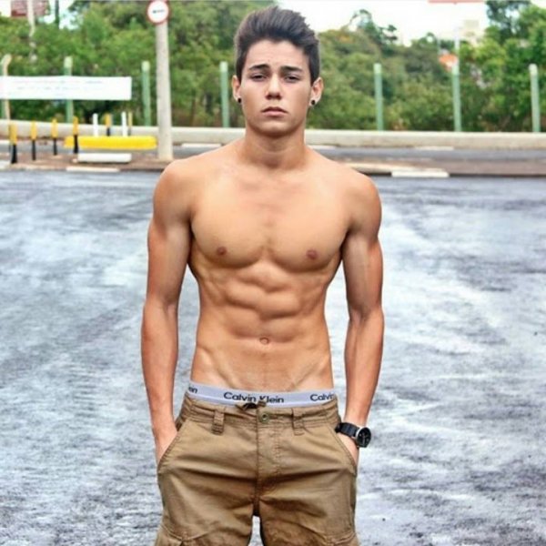  عکس بدن پسر برای پروفایل