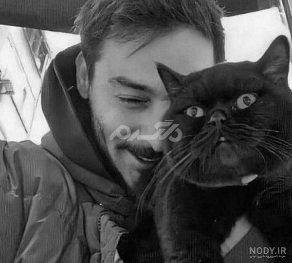  عکس پسر خوشگل با گربه برای پروفایل