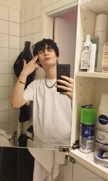  عکس پسر خوشگل تو آسانسور برای پروفایل