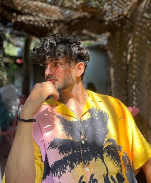 عکس سلفی برای پروفایل