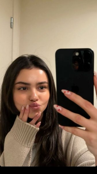  عکس سلفی دختر برای پروفایل