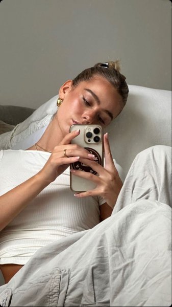  عکس سلفی دختر برای پروفایل