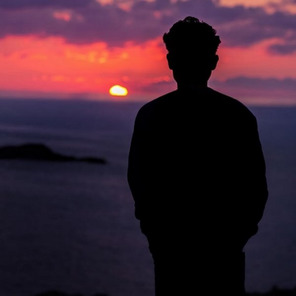  عکس پسر خوشگل تو غروب برای پروفایل