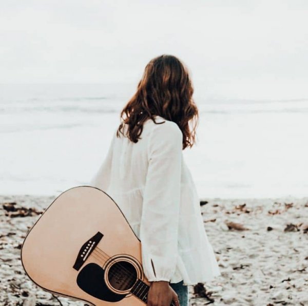  پروفایل گیتار دخترونه