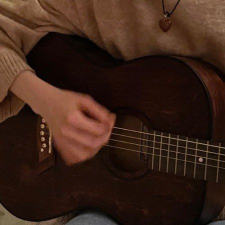  عکس دختر با گیتار فیک