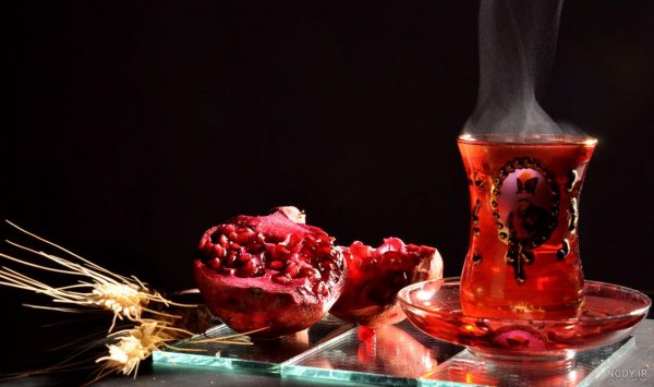  ژست شب یلدا با دیوان حافظ