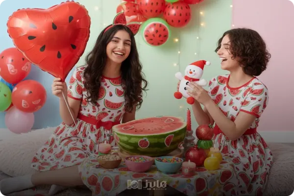  ژست دخترانه یلدایی با انار