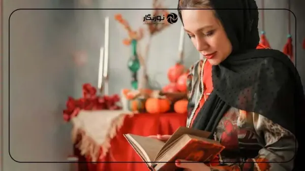 ژست دخترانه شب یلدا با تم یلدایی