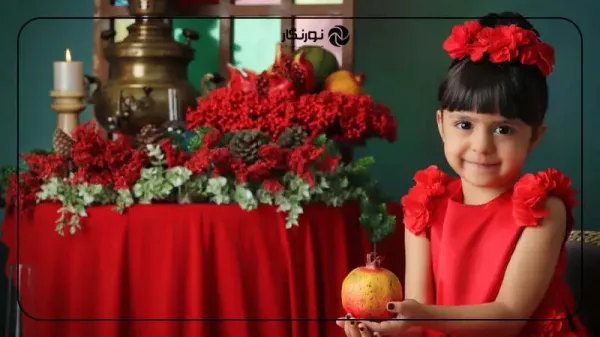  ژست دخترانه شب یلدا با تم یلدایی