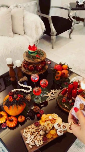  تزیین کدو حلوایی با گل و میوه