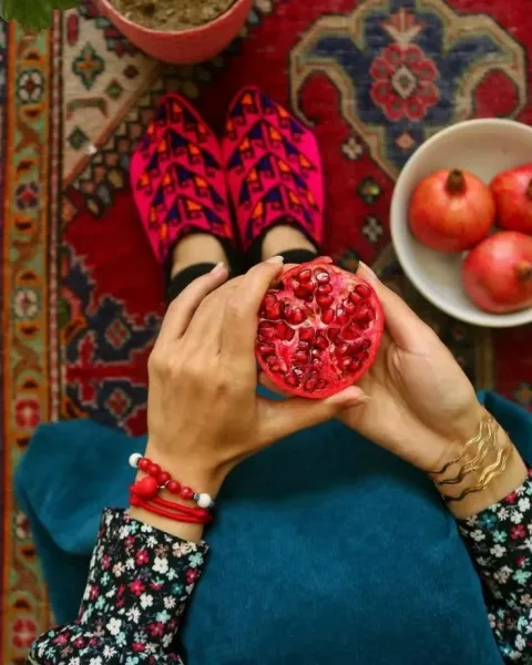 بک گراند شب یلدا با کیفیت بالا