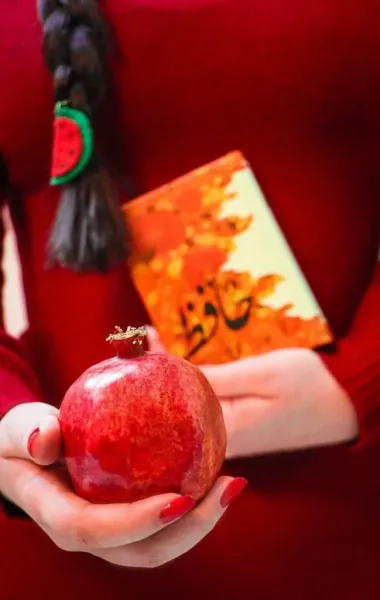 بک گراند شب یلدا با کیفیت بالا