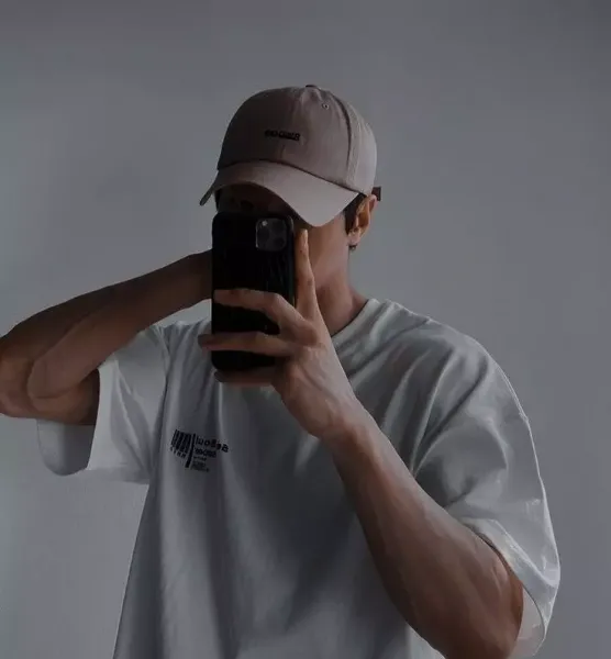  عکس پروفایل واتساپ پسرانه سلفی با آیفون