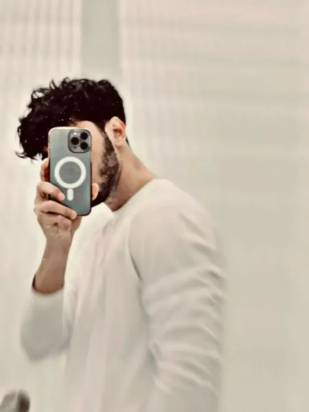  عکس پروفایل واتساپ پسرانه سلفی با آیفون