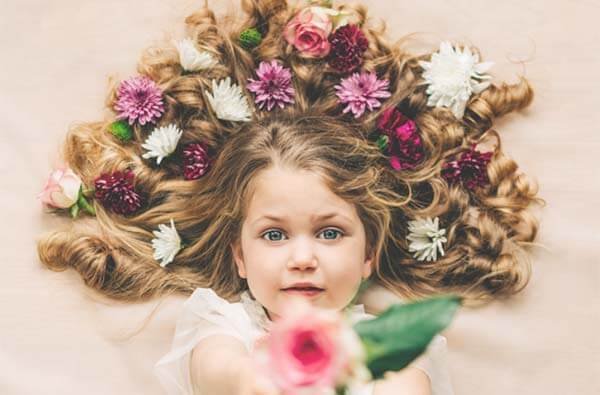  عکس در میان گل‌ها