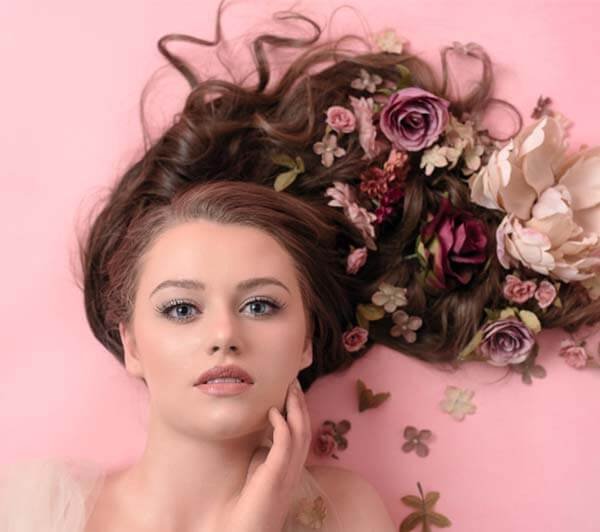  عکس در میان گل‌ها