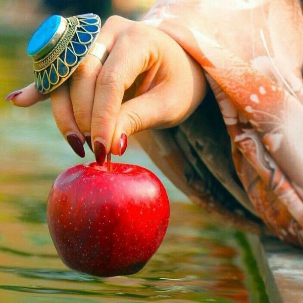  عکس شب یلدا دخترانه