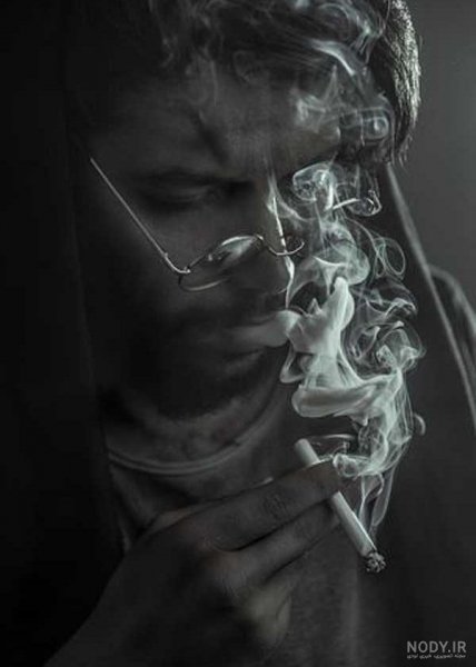 عکس مرد تنها با سیگار