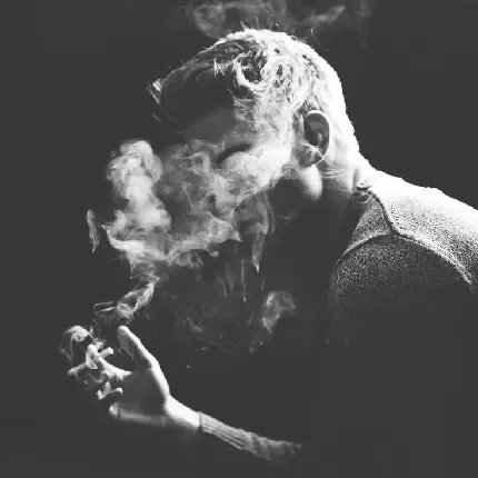  عکس پروفایل فانتزی پسرانه با سیگار